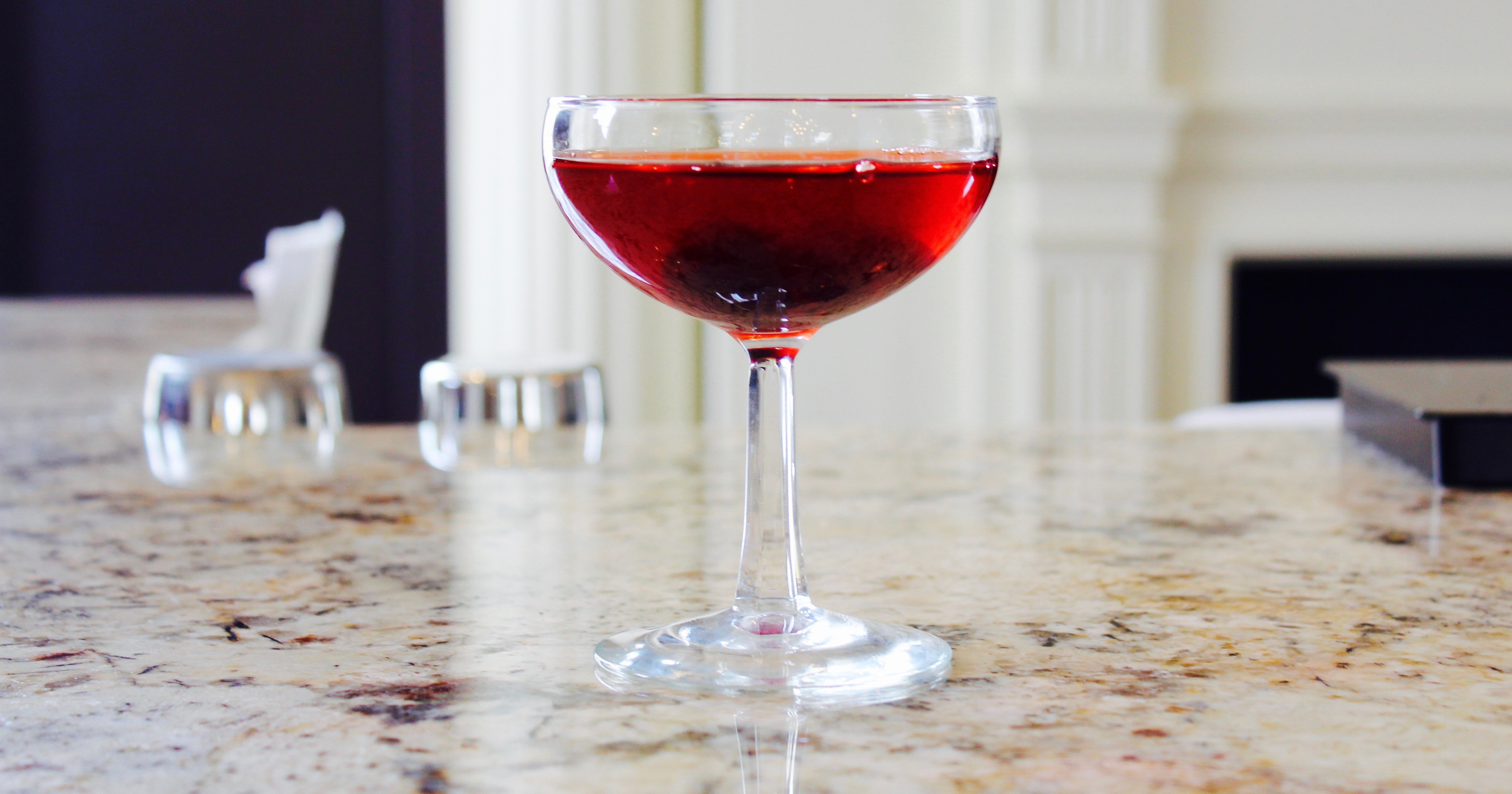 A Strawberry, Lillet Rosé, & Gin Cocktail – Garden & Gun