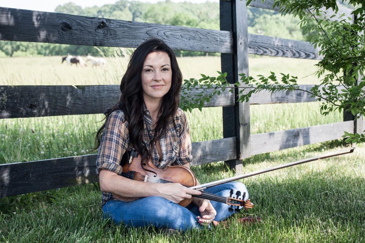 Amanda_Shires_IMG_6900CredJoshWool-copy.jpg