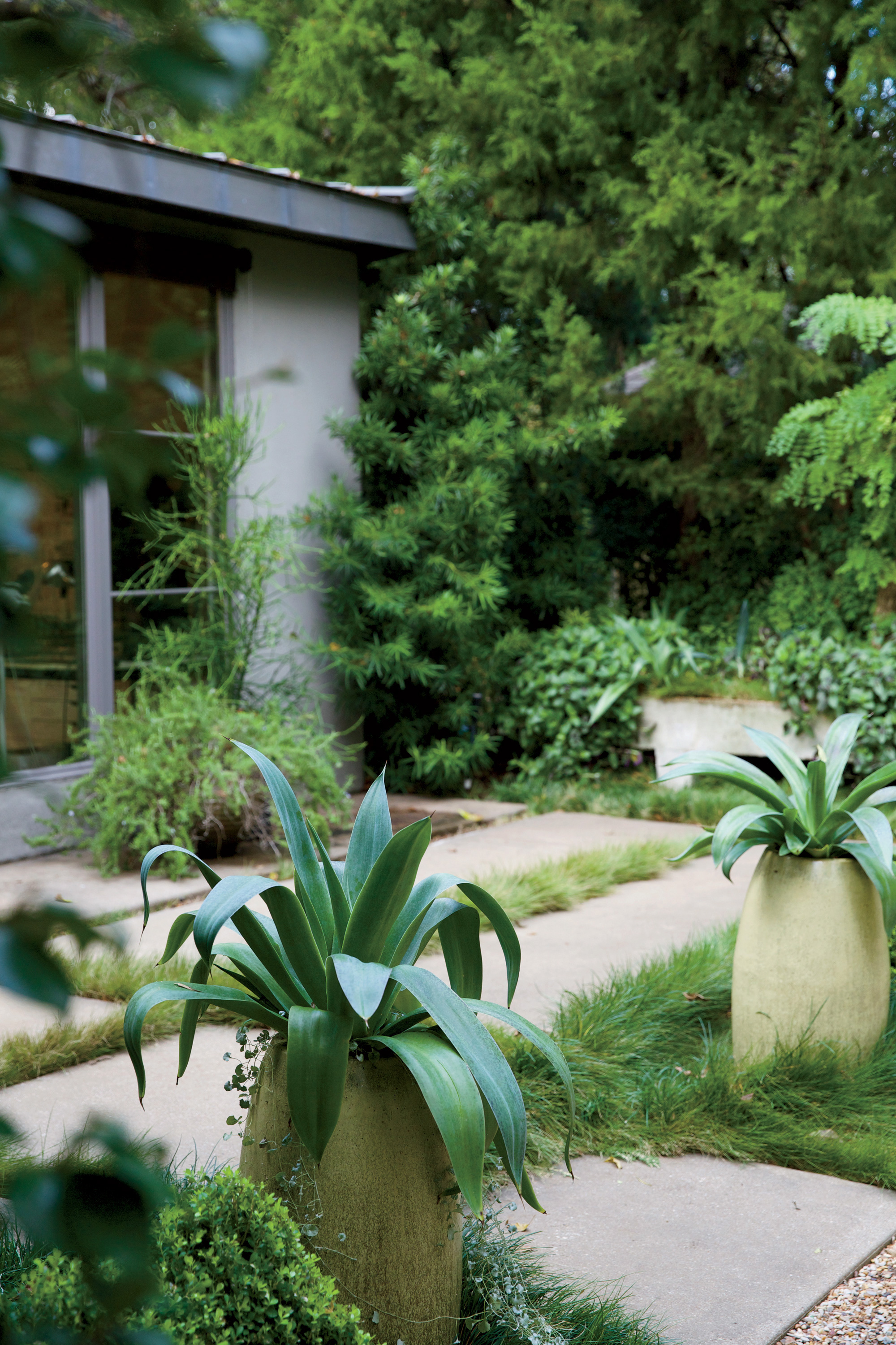 An English Garden with a Texas Twist Garden & Gun