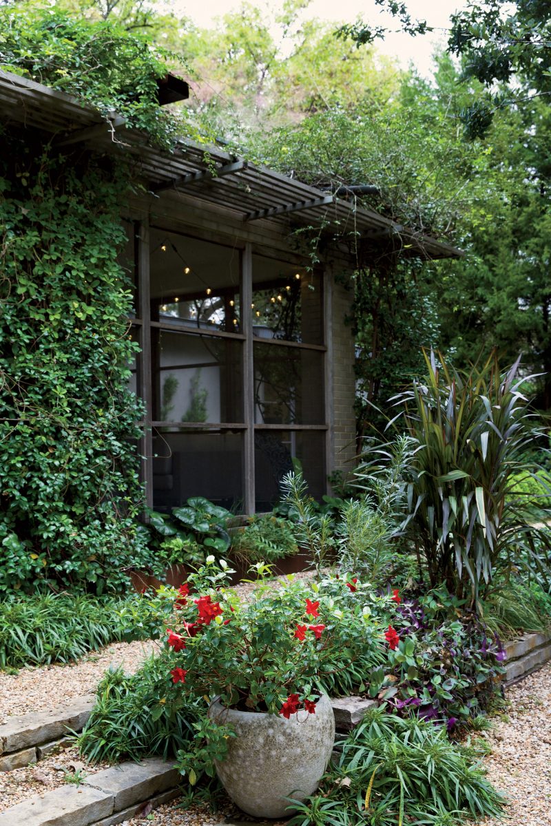 An English Garden with a Texas Twist Garden & Gun