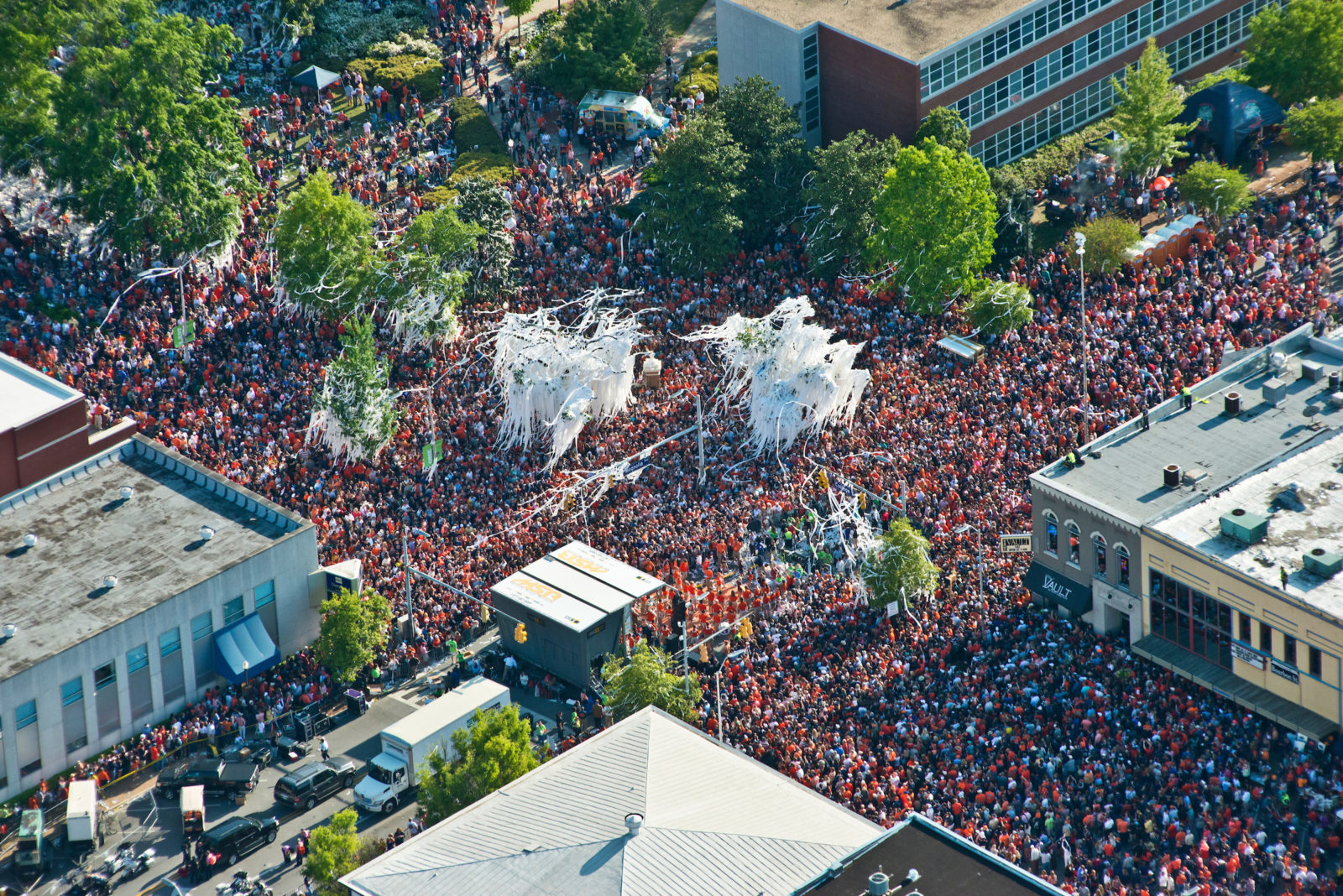 Auburn Tradition: The History Of Toomer’s Corner – Garden & Gun