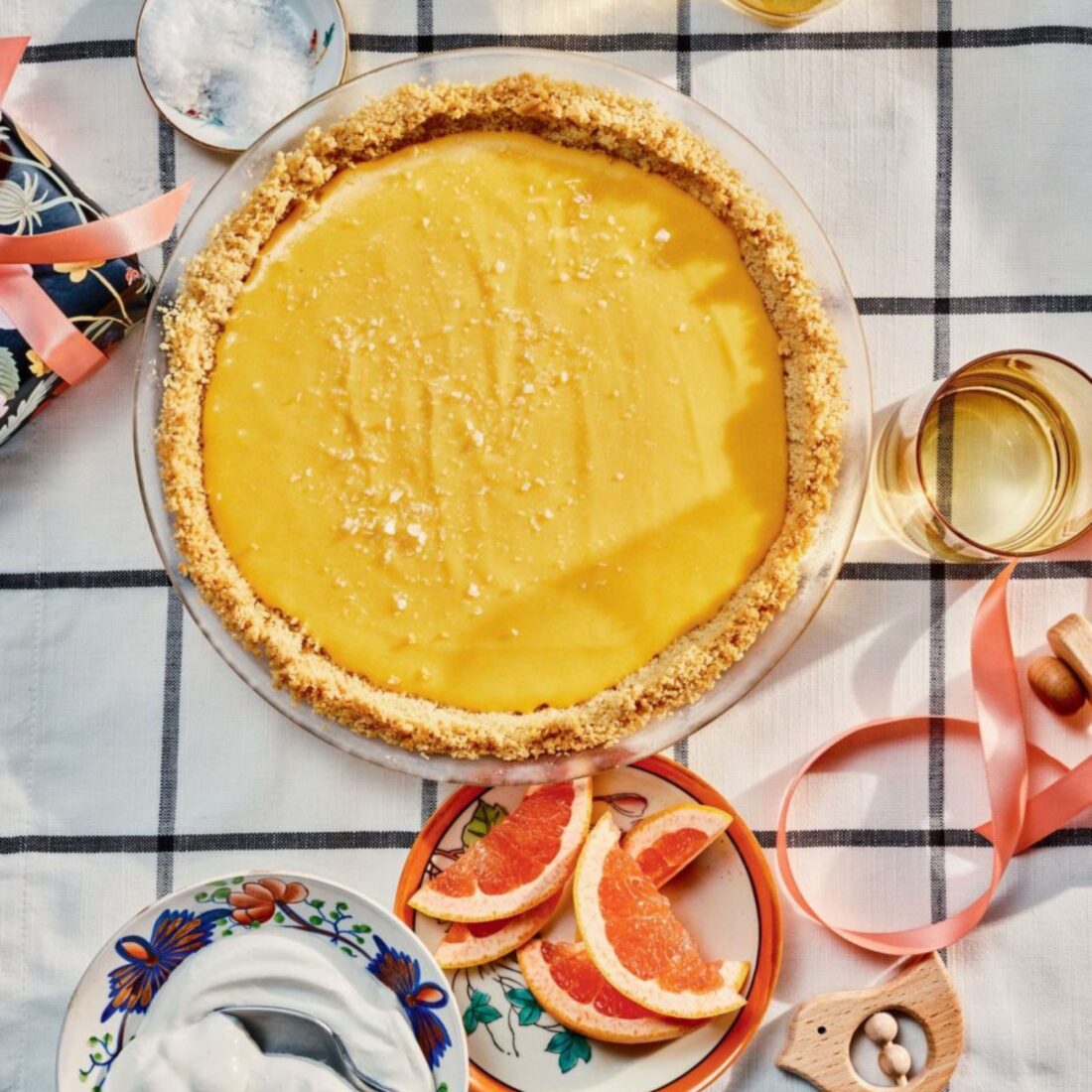 Salty Dog Icebox Pie
Toast a friend with a cocktail-inspired treat.
Get the recipe.