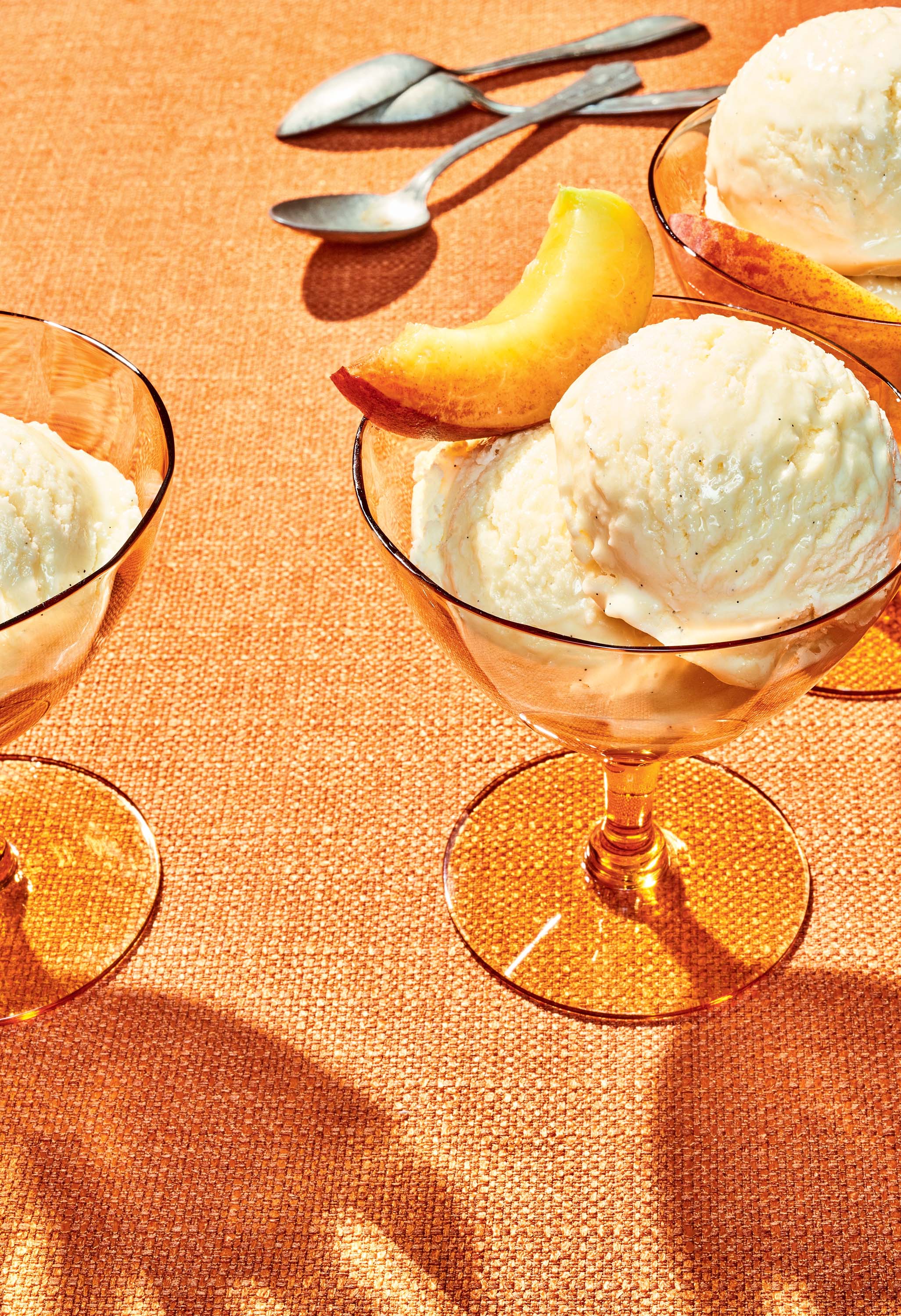 White Peach and Bourbon Vanilla Ice-Cream Recipe