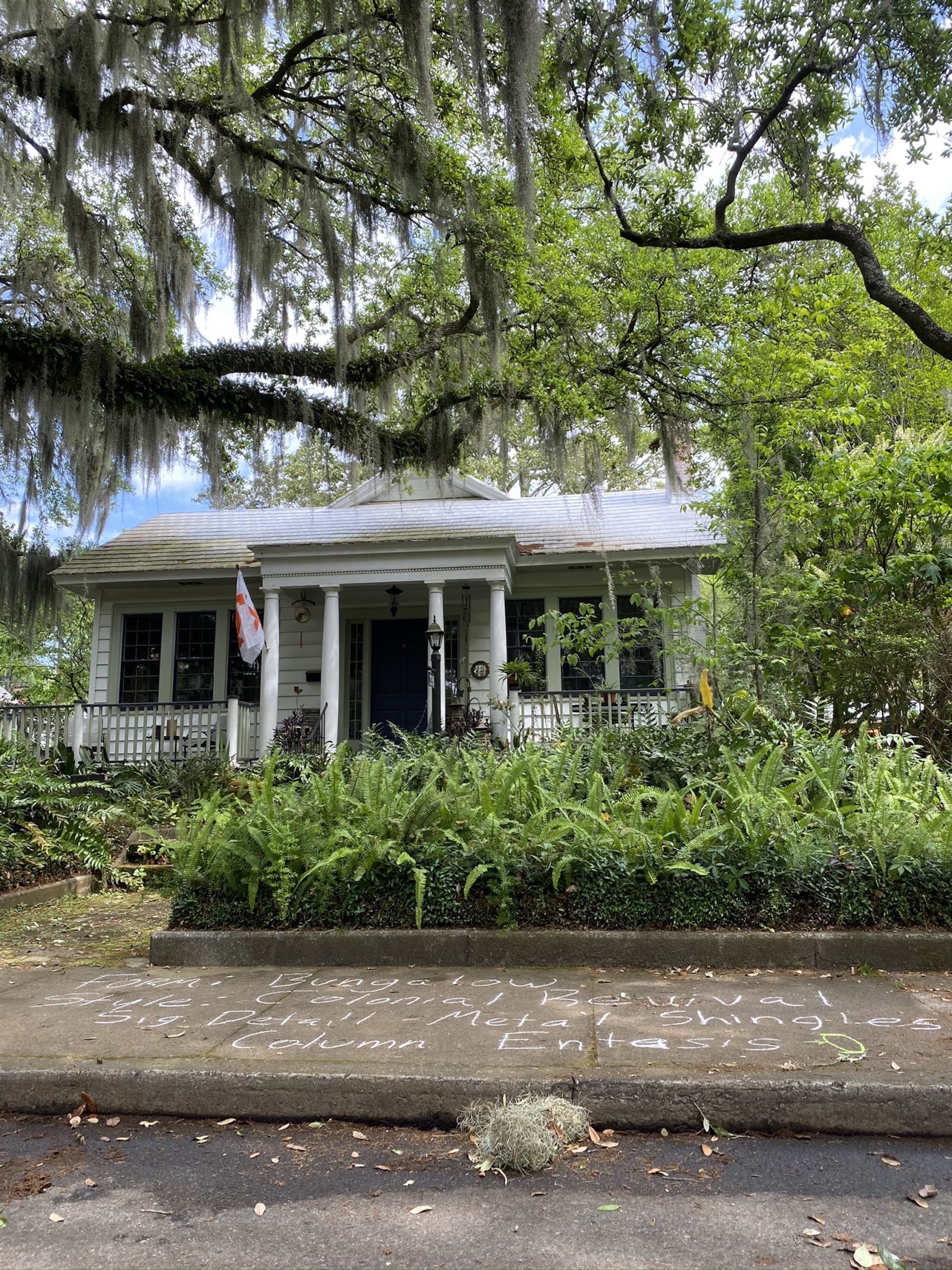 Chalking up a Tour of Savannah’s Eclectic Homes Garden & Gun