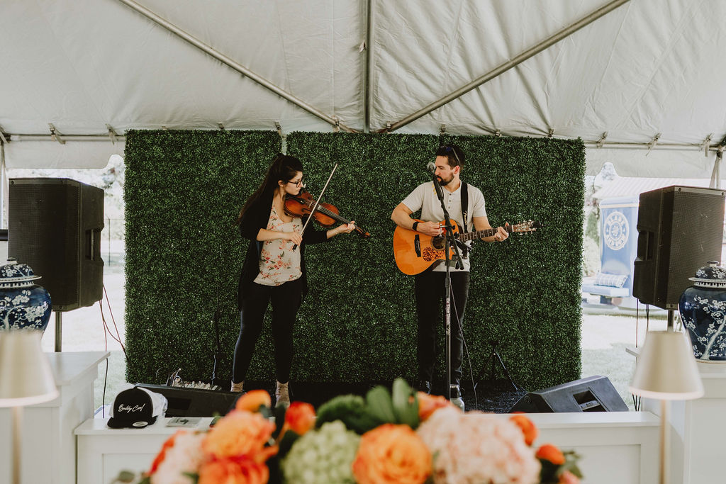 Nashville duo Bobby Cool entertains the crowd.