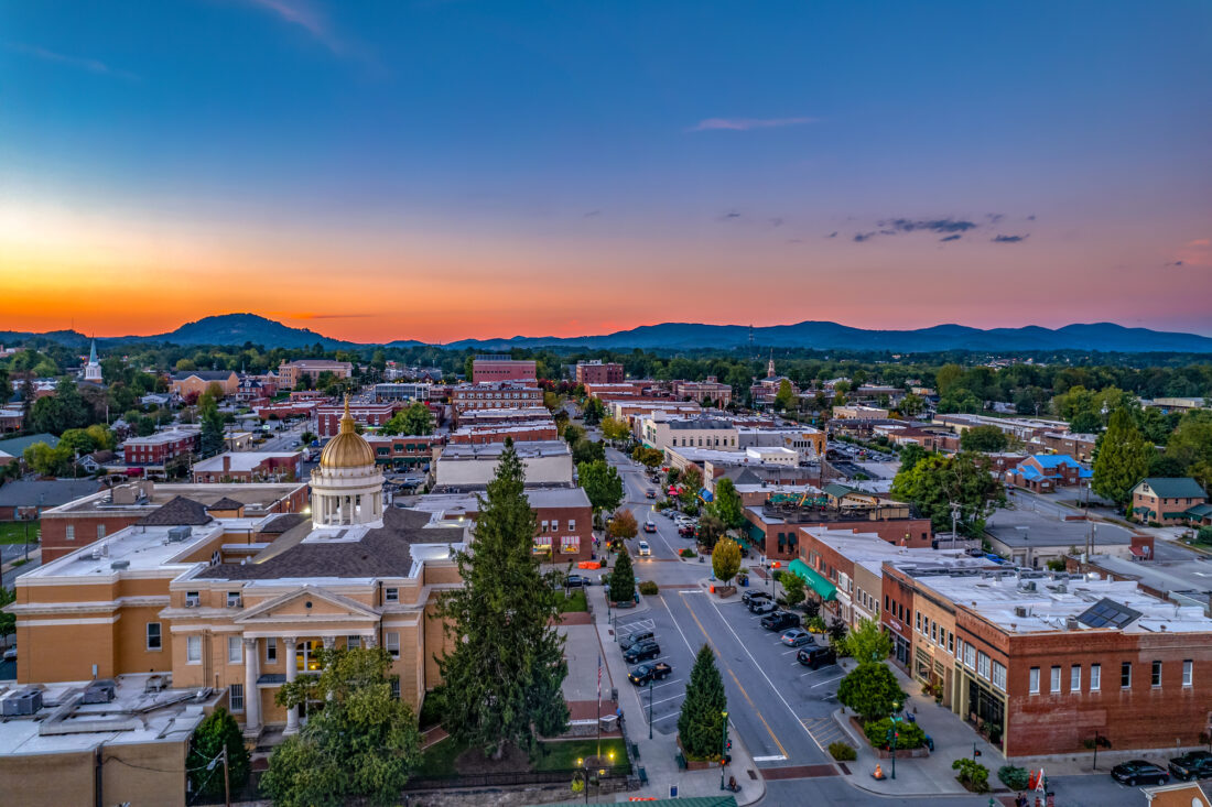 Discovering the Scenic Small Towns of Asheville Highway – Garden & Gun