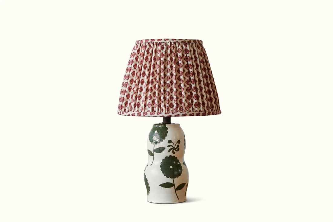 https://gardenandgun.com/wp-content/uploads/2023/10/GREEN-FLORAL_LAMP_09699d96-b0df-41c5-a06c-1565f3d40f4a-1-1100x733.png