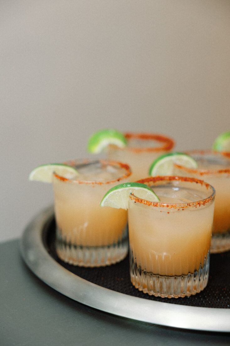 Lavender palomas.