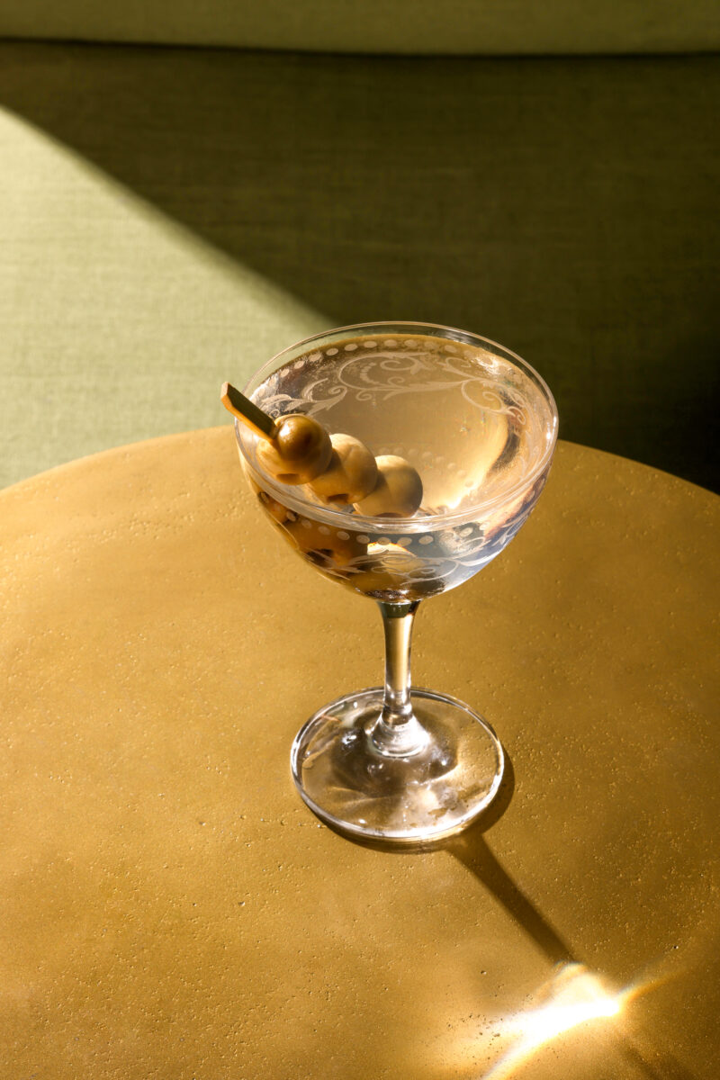 A Flawless Martini from the Garden & Gun Club – Garden & Gun