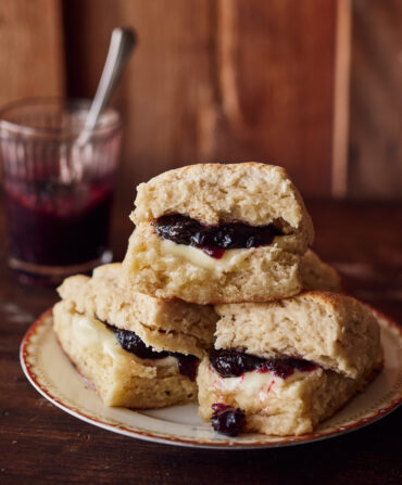 Biscuits on a plate with jelly