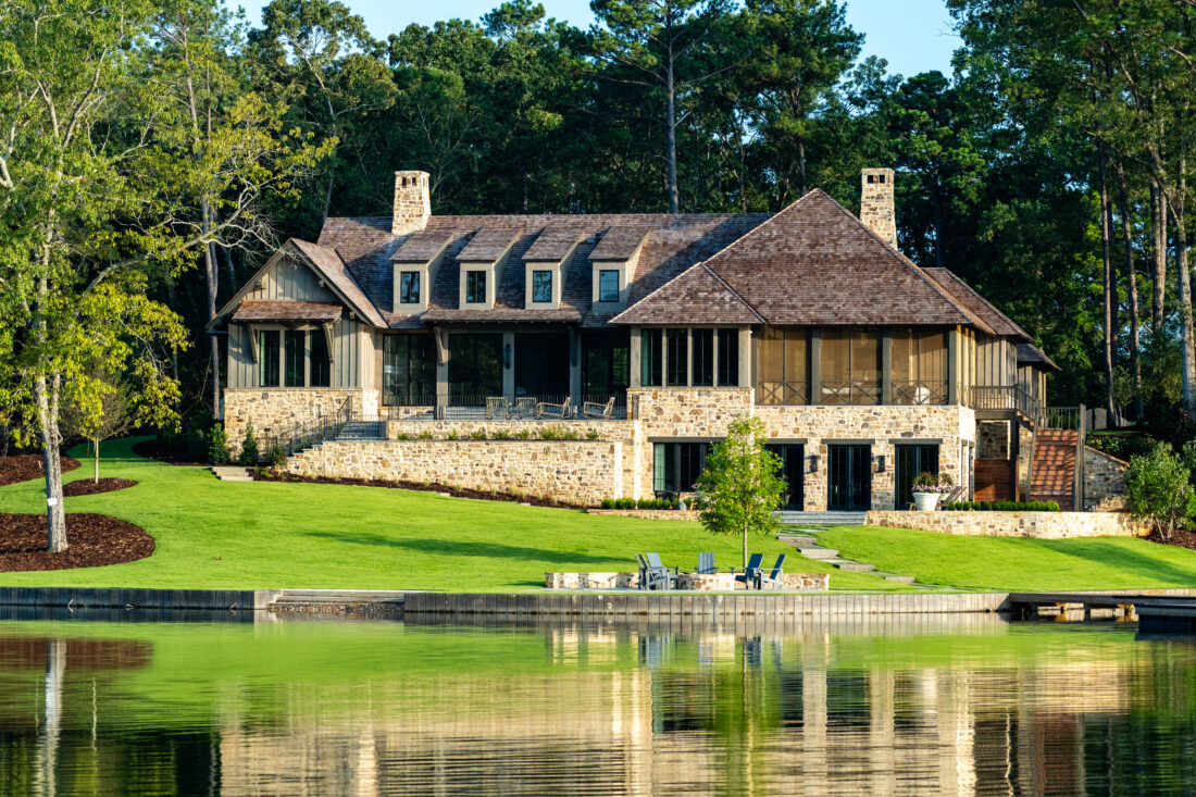 RUSSELL LANDS, ALABAMA
In Alabama, lake living isn’t just a dream—it’s a way of life. Russell Lands’ The Heritage, Lake Martin’s premier luxury community, spans fifteen hundred acres and has twelve miles of pristine shoreline. With marinas, restaurants, trails, championship golf, and The Benjamin—an exclusive waterfront lake club opening this summer—The Heritage redefines lakeside luxury.
RussellLands.com
@RussellLands