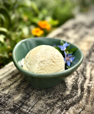 A bowl of ice cream