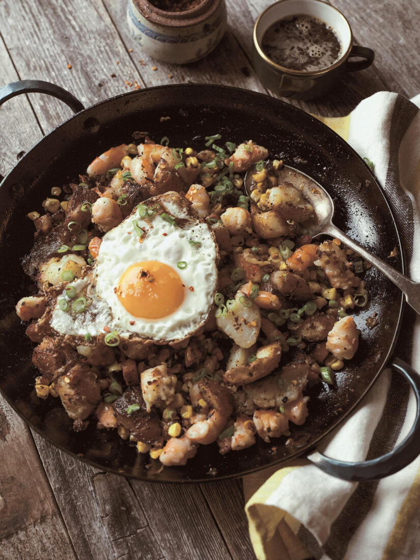 A cast iron skillet of hash