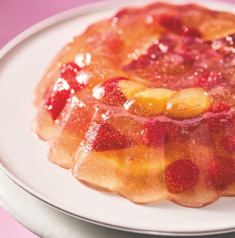 a summer fruit rosé jello