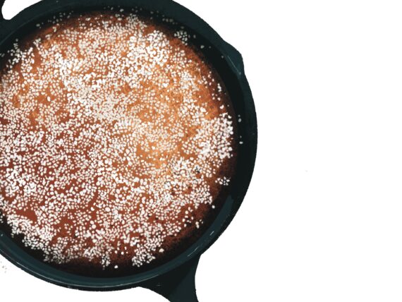 illustration of a skillet gingerbread