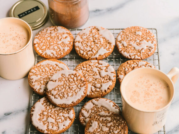 A wire tray of cookies