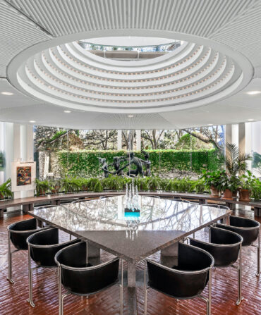 A round glass dining room