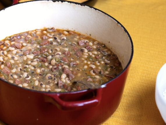 A pot of black-eyed peas.