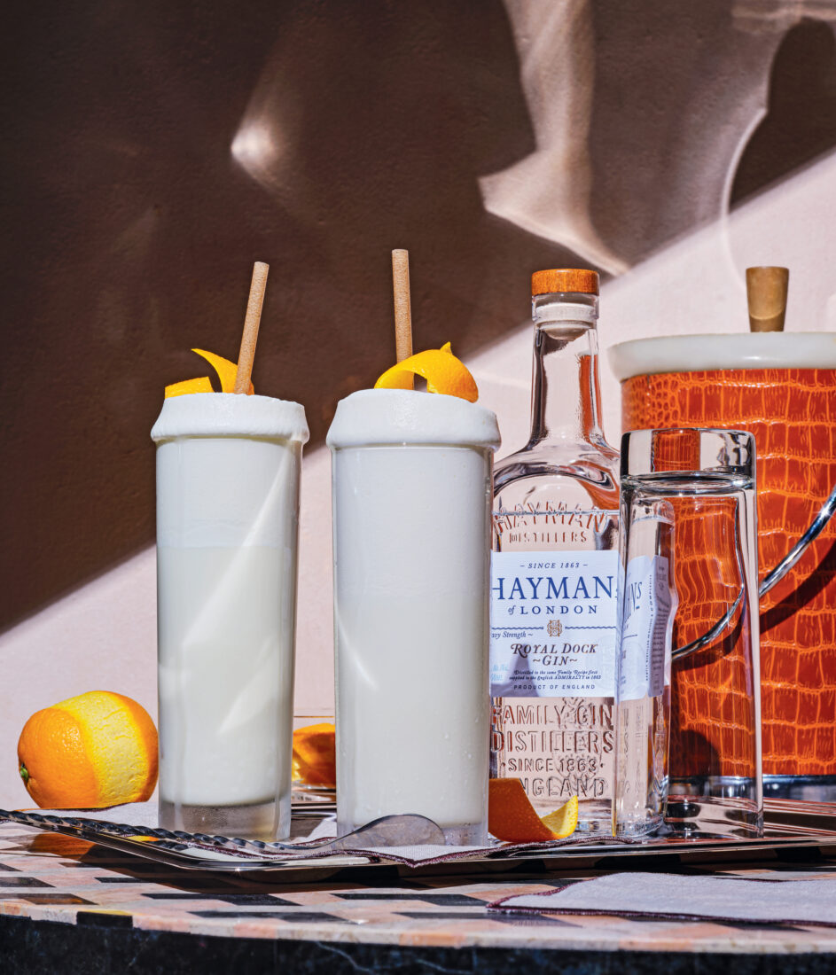 A set of two Ramos gin fizzes