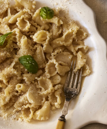 Buttered noodles in a dish