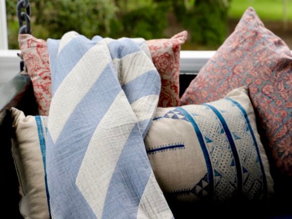 A blanket on a swing