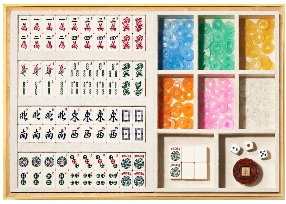 A mahjong set