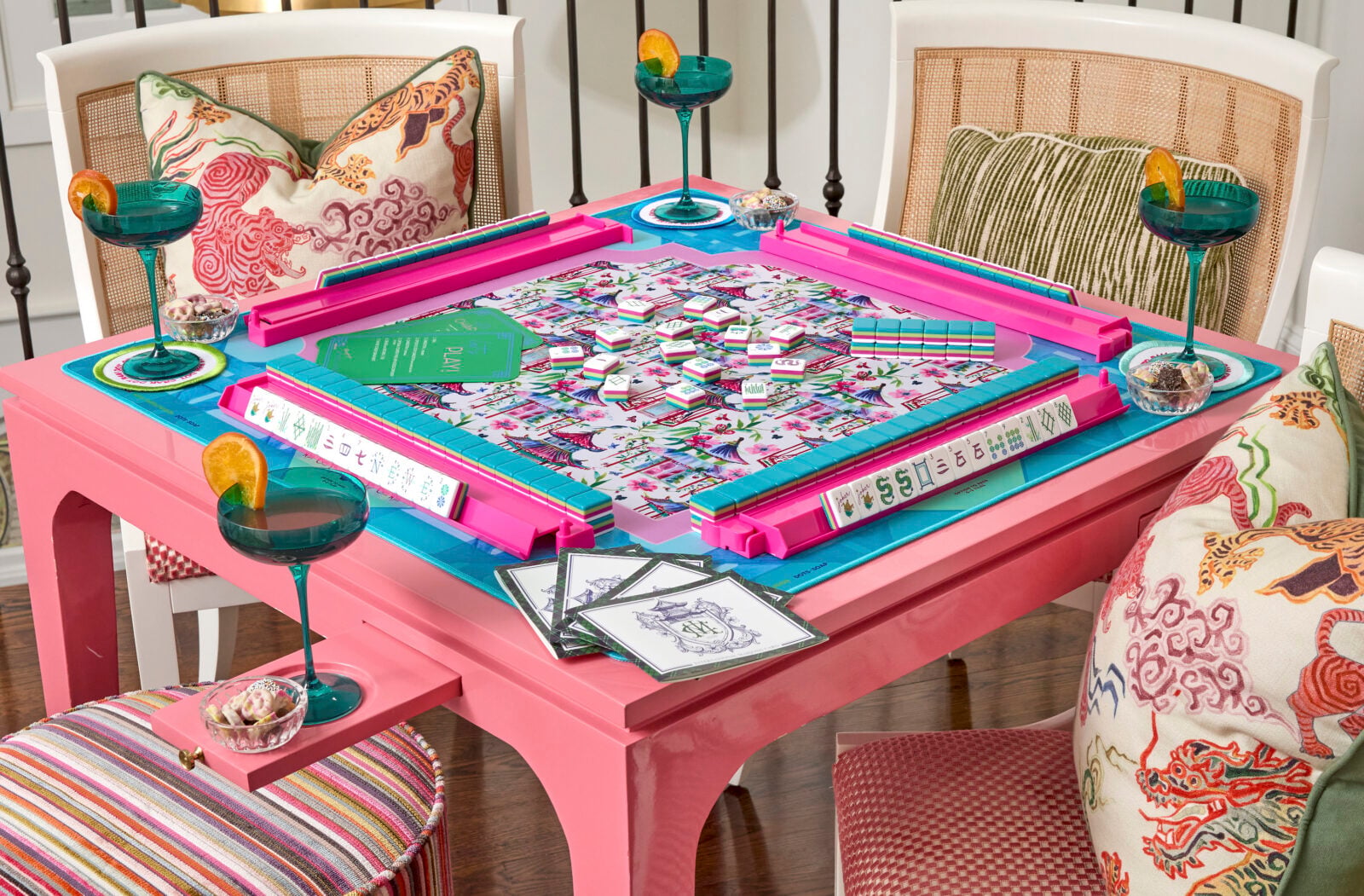 A mahjong set