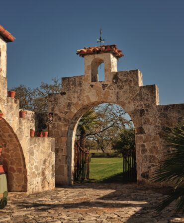 A Texas ranch with a stone exterior