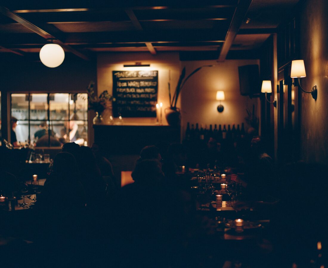 A restaurant dining room