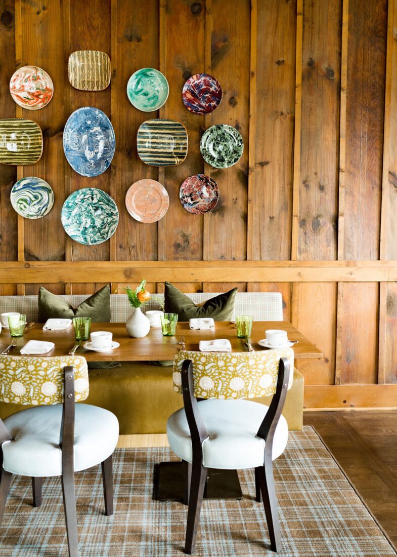 A dining room