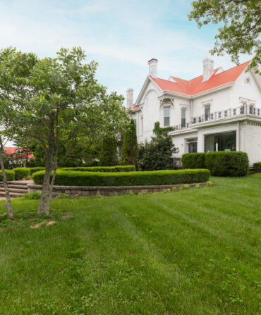 house exterior lawn