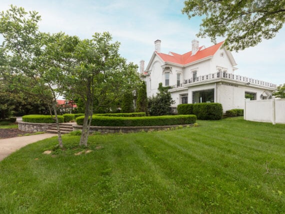 house exterior lawn