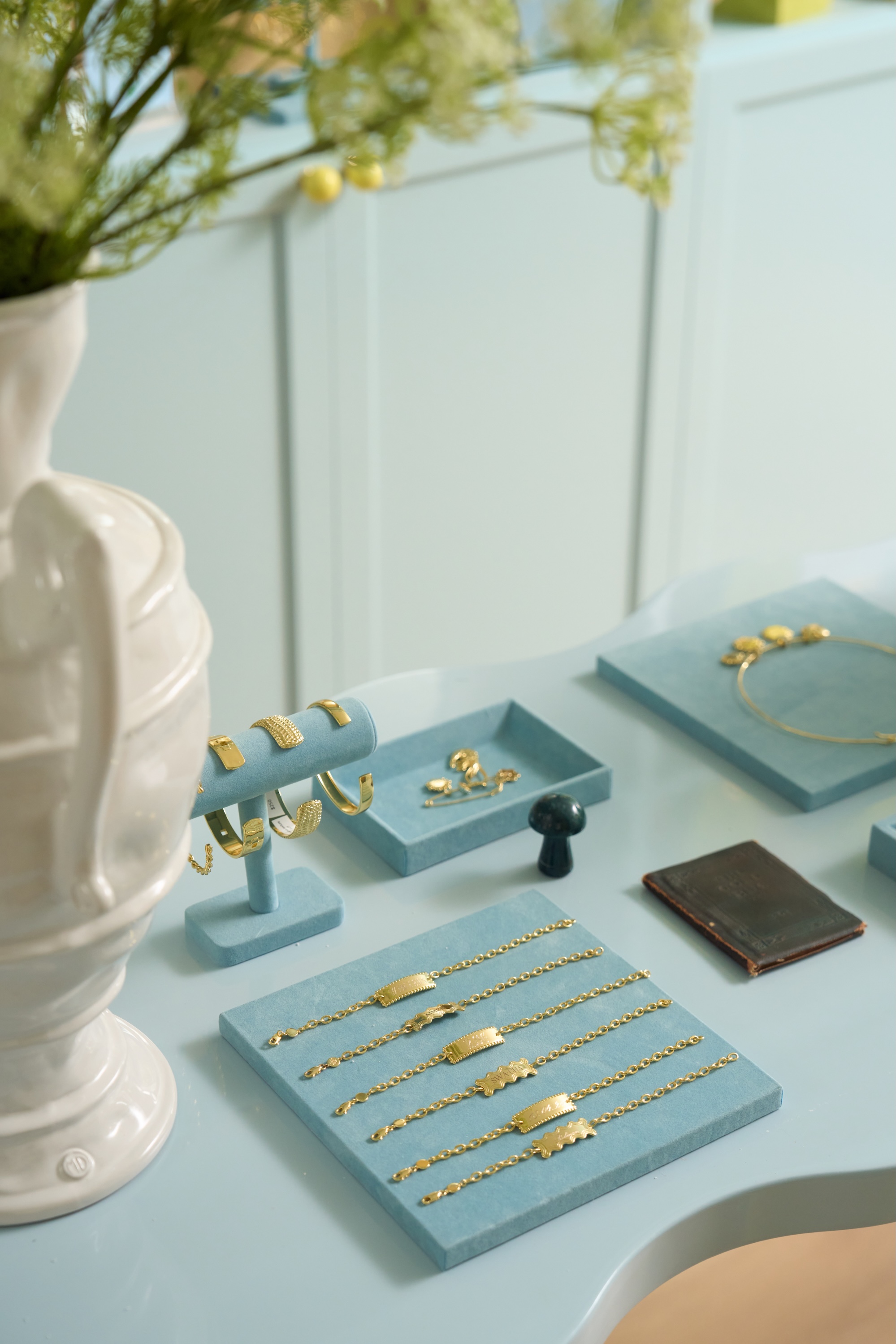 gardenandgun.com - Charlie Hastings - Goldbug Collection Gives New Life to a Beloved Charleston Storefront