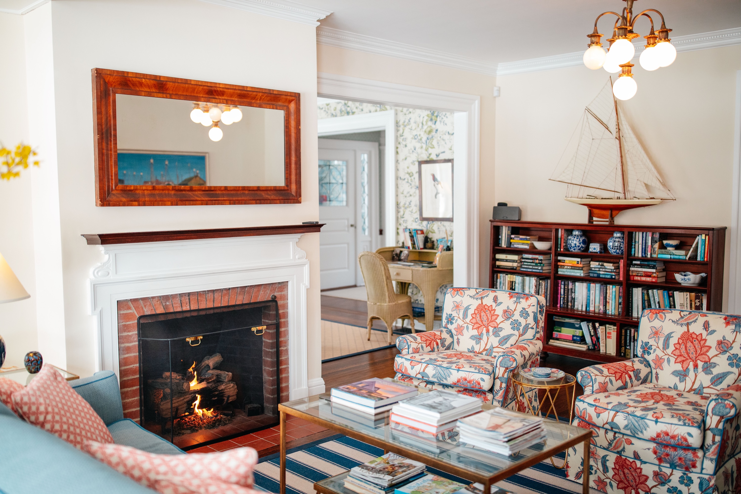 an ornately decorated room