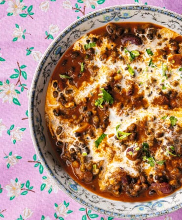 Dal makhani pot