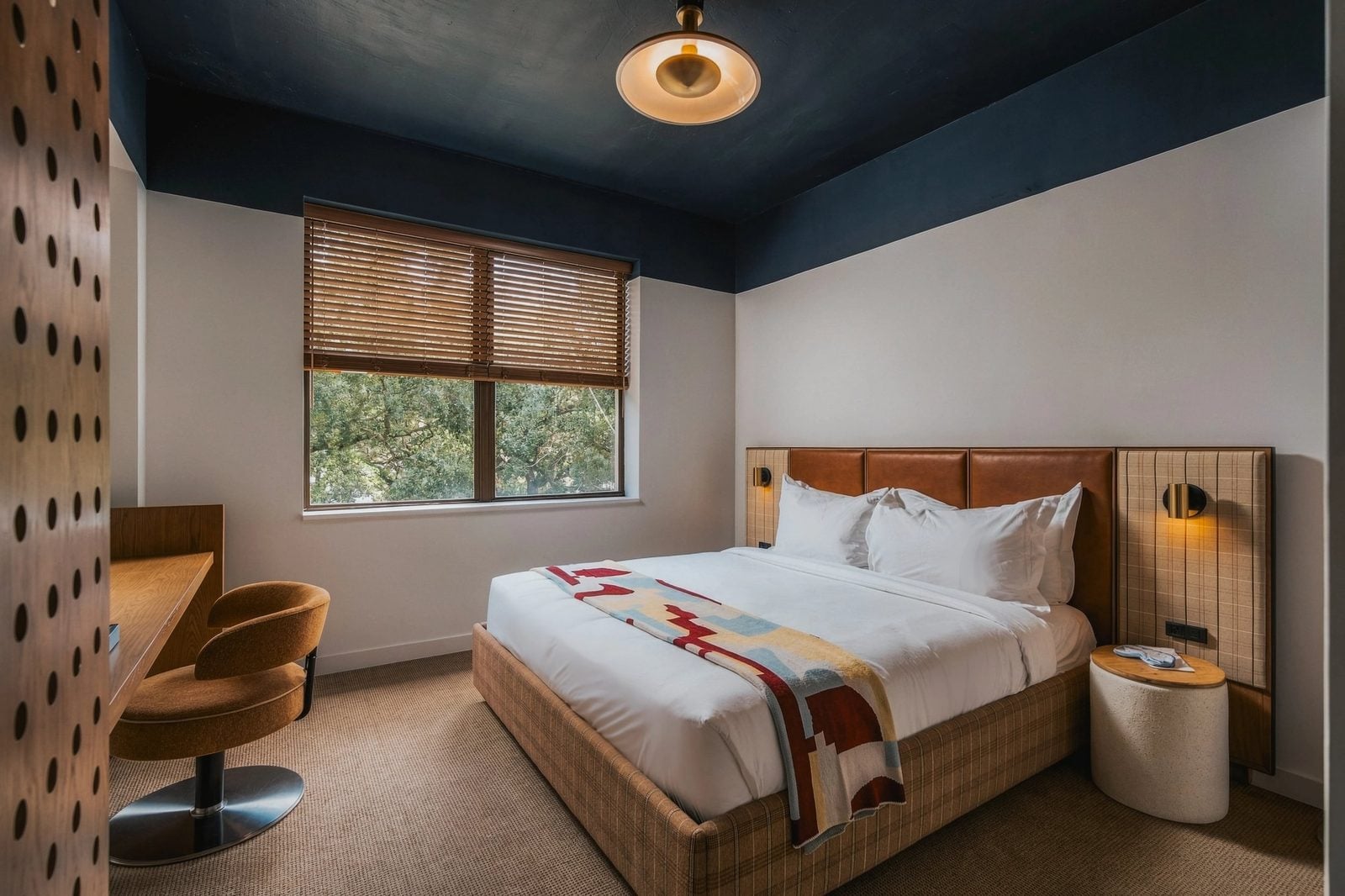 hotel room suite